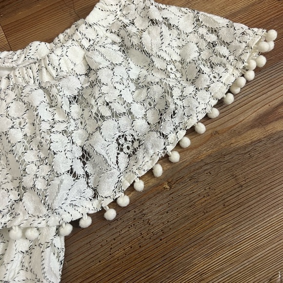 Lily Rose adorable white lace dress with liner and Pom poms, size M,27” long - Picture 7 of 8